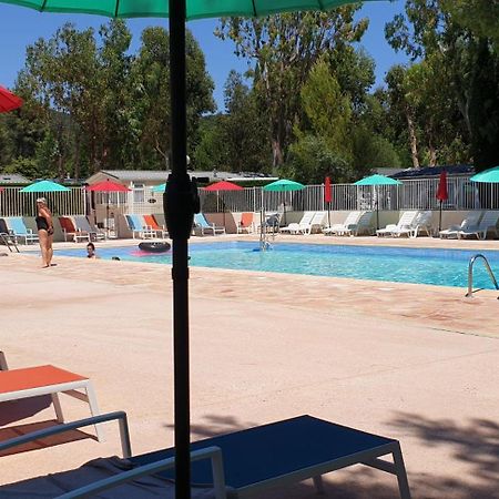 Camping Parc Valrose La Londe-les-Maures Exterior photo